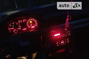 Універсал Audi A4 1998 в Звягелі