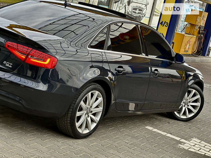 Седан Audi A4 2012 в Измаиле