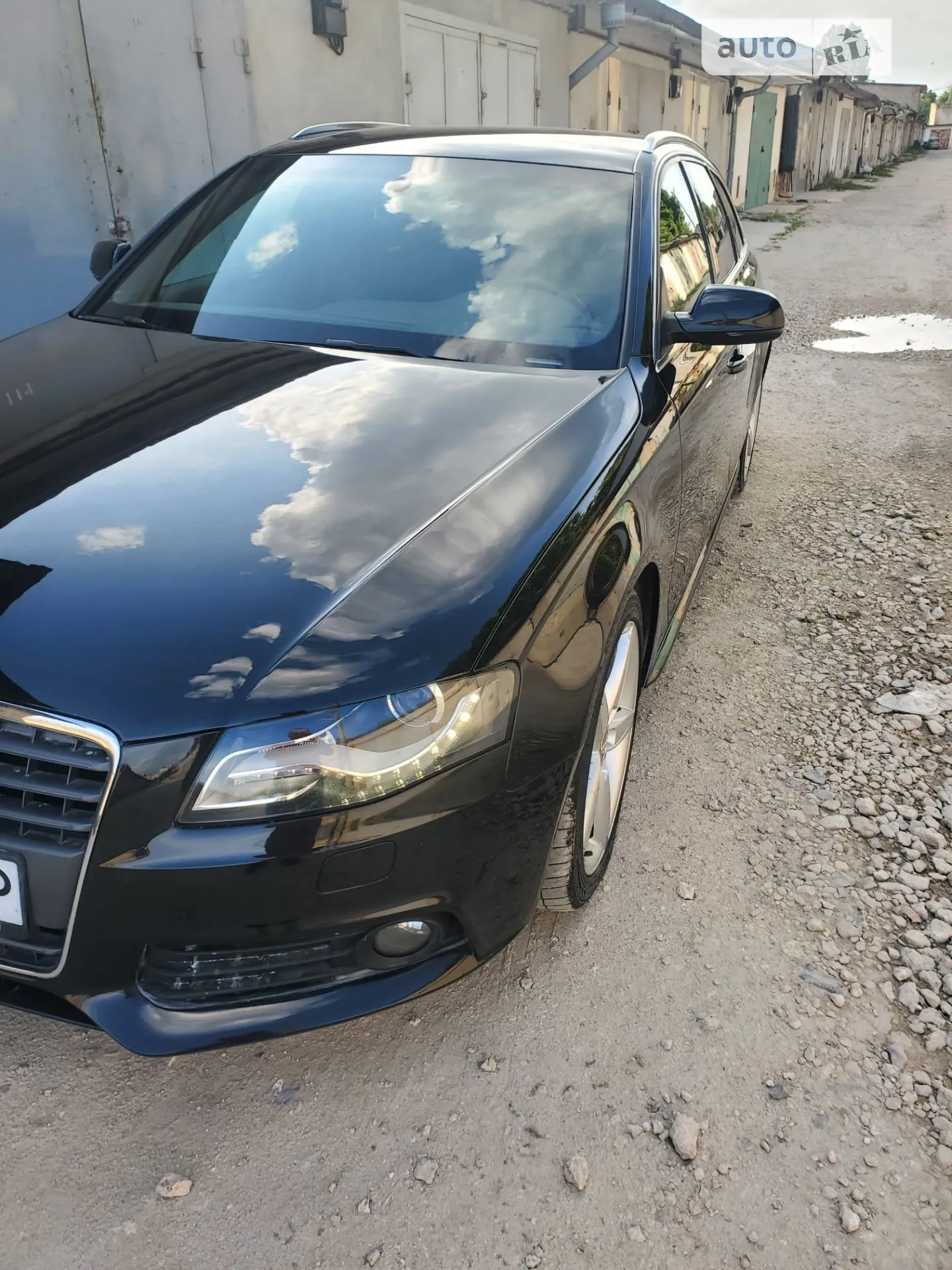 2011 Audi A4 - мініатюра 2