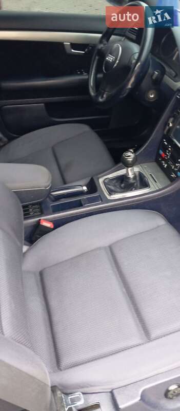 Седан Audi A4 2001 в Черновцах