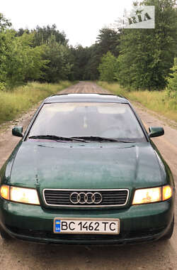 Седан Audi A4 1999 в Жовкві
