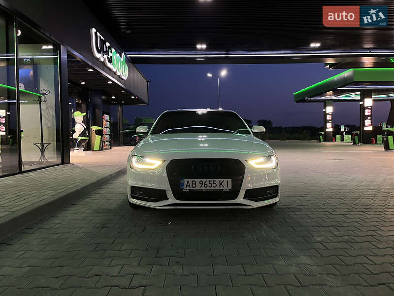 Седан Audi A4 2014 в Вінниці
