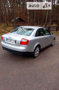 Седан Audi A4 2002 в Маневичах