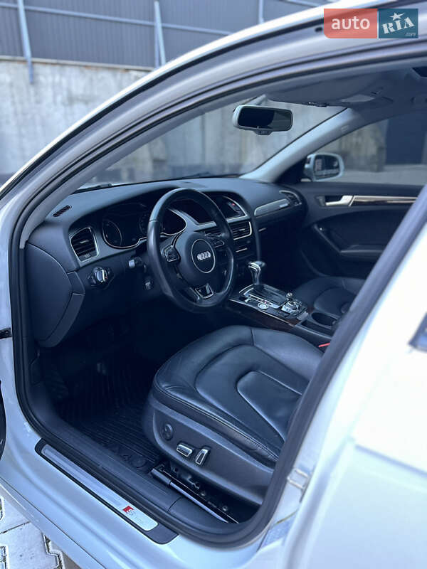 Седан Audi A4 2014 в Ивано-Франковске