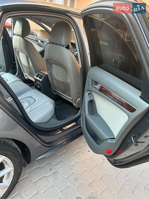 Седан Audi A4 2013 в Чорткові