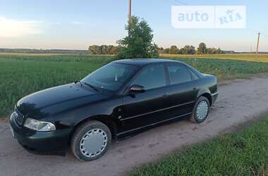 Седан Audi A4 1996 в Володимир-Волинському