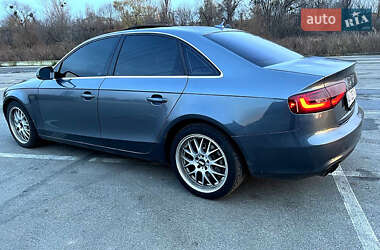 Седан Audi A4 2013 в Києві