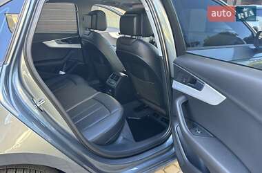 Седан Audi A4 2016 в 