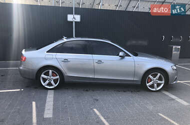 Седан Audi A4 2011 в Самборі