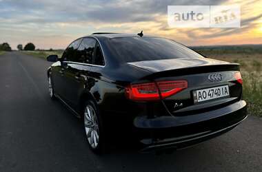 Седан Audi A4 2013 в Мукачевому