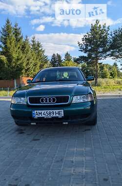 Седан Audi A4 1995 в Баранівці