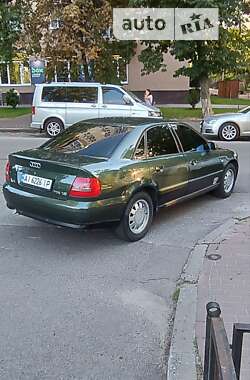 Седан Audi A4 2000 в Киеве