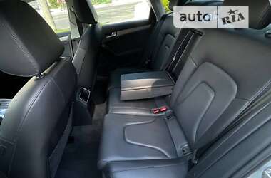 Седан Audi A4 2013 в Львове