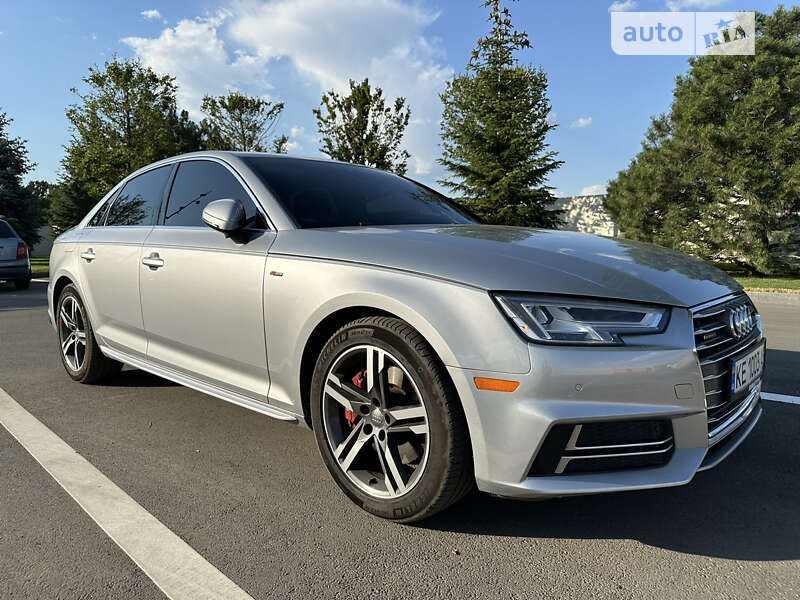 Седан Audi A4 2017 в Днепре