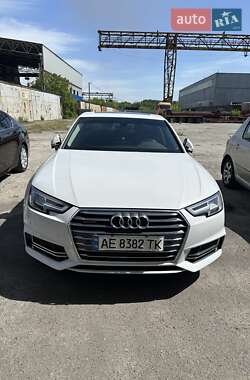 Седан Audi A4 2016 в Днепре