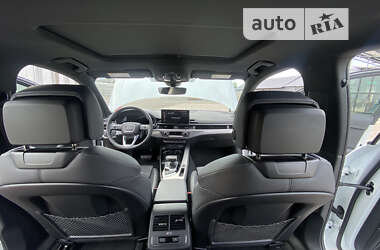 Седан Audi A4 2022 в 