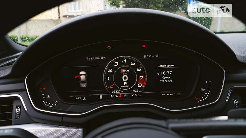Седан Audi A4 2016 в Львове