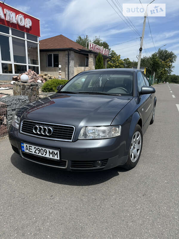 Седан Audi A4 2002 в Днепре
