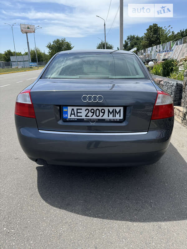 Седан Audi A4 2002 в Днепре