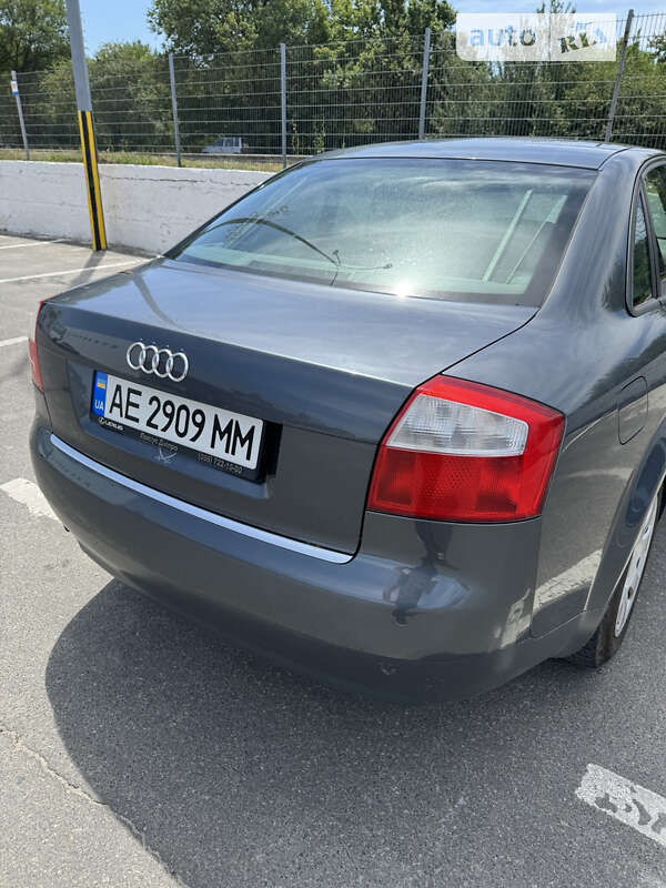 Седан Audi A4 2002 в Днепре