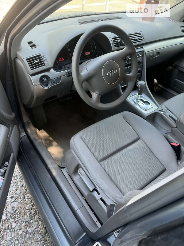Седан Audi A4 2002 в Днепре