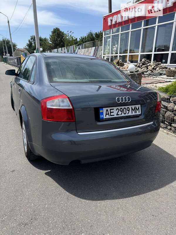 Седан Audi A4 2002 в Днепре