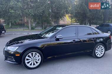 Седан Audi A4 2016 в Полтаве