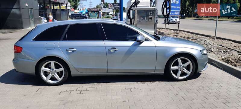 Универсал Audi A4 2009 в Киеве