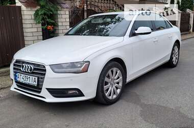 Седан Audi A4 2013 в Івано-Франківську