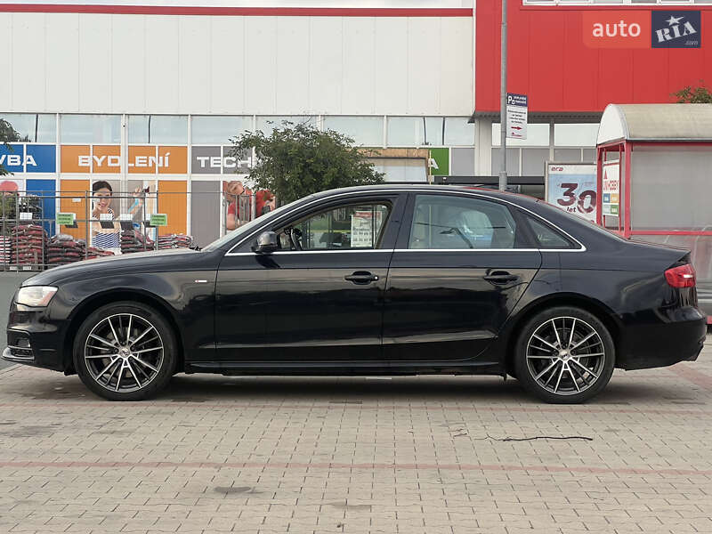 Седан Audi A4 2015 в Ивано-Франковске