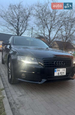 Седан Audi A4 2010 в 