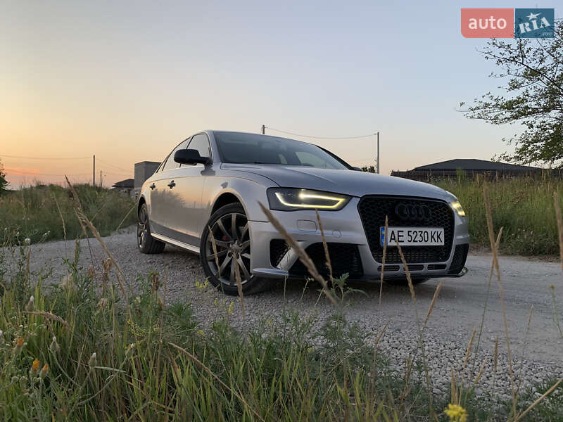 Седан Audi A4 2014 в Днепре