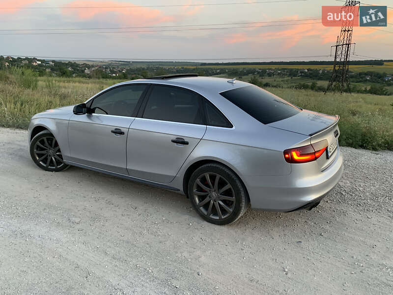 Седан Audi A4 2014 в Днепре