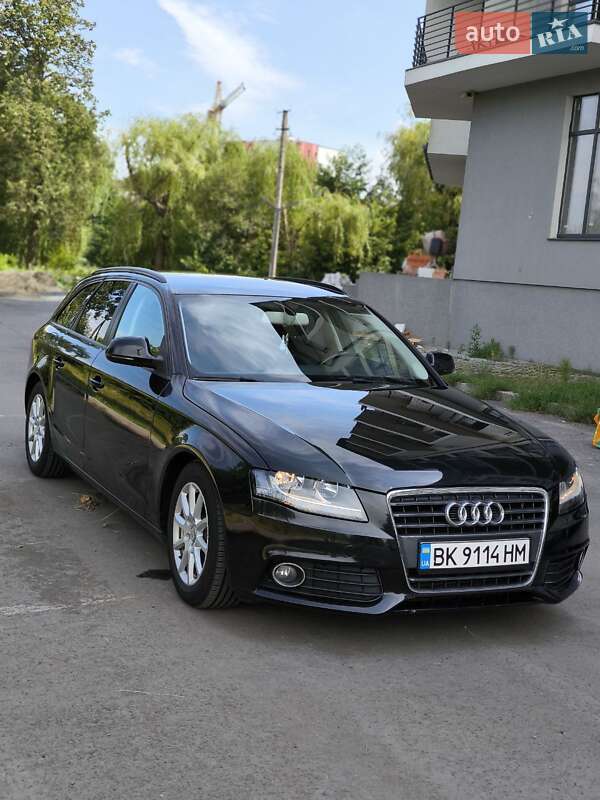 Універсал Audi A4 2011 в Сарнах