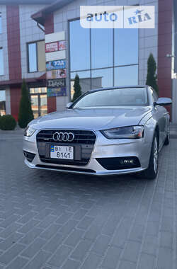 Седан Audi A4 2012 в Лубнах