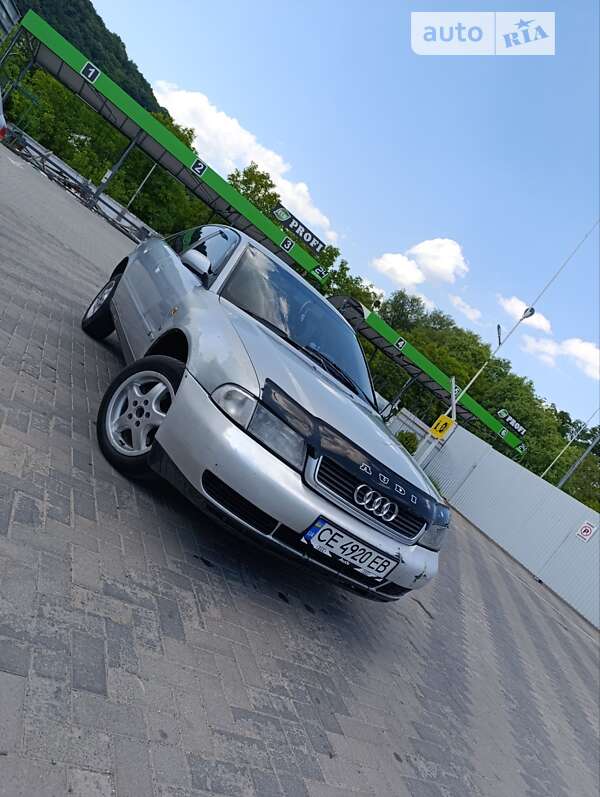 Седан Audi A4 1997 в Черновцах