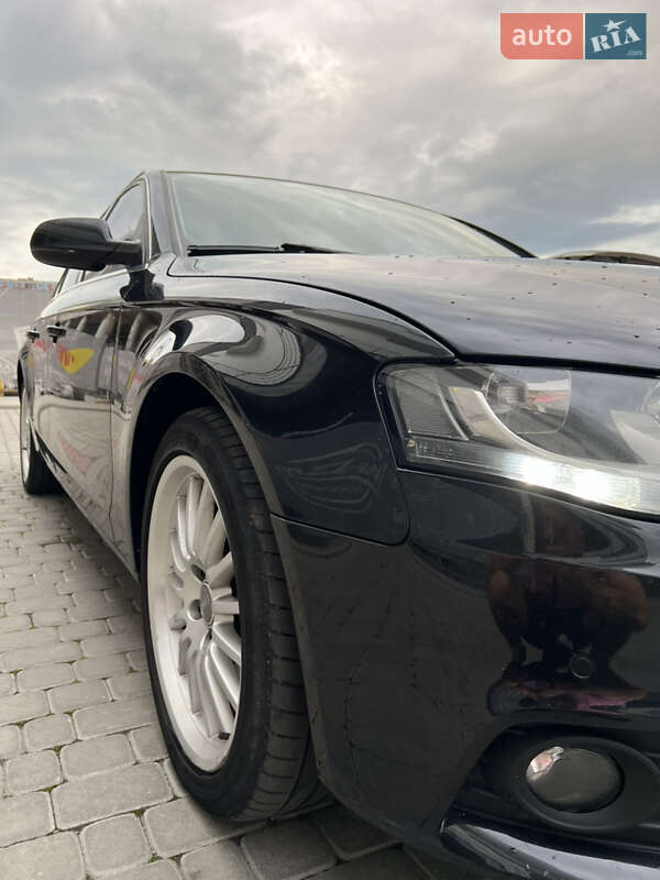 Універсал Audi A4 2011 в Івано-Франківську