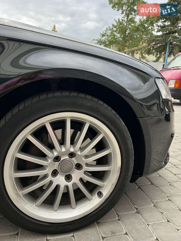 Універсал Audi A4 2011 в Івано-Франківську
