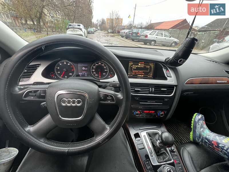 Седан Audi A4 2009 в Днепре