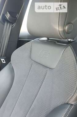 Седан Audi A4 2022 в 