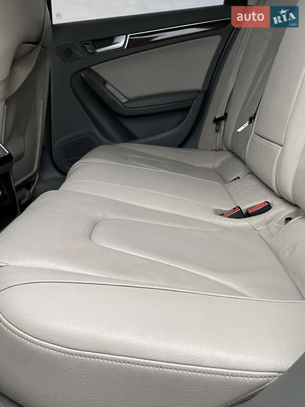 Універсал Audi A4 2012 в Тростянці