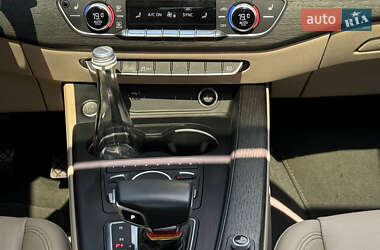 Седан Audi A4 2018 в 