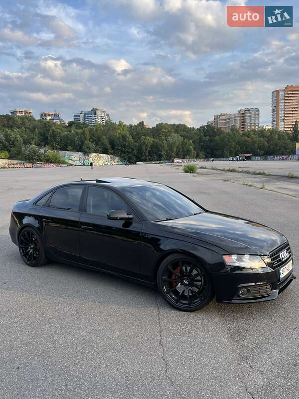 Седан Audi A4 2011 в Киеве