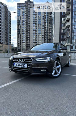 Седан Audi A4 2013 в Киеве