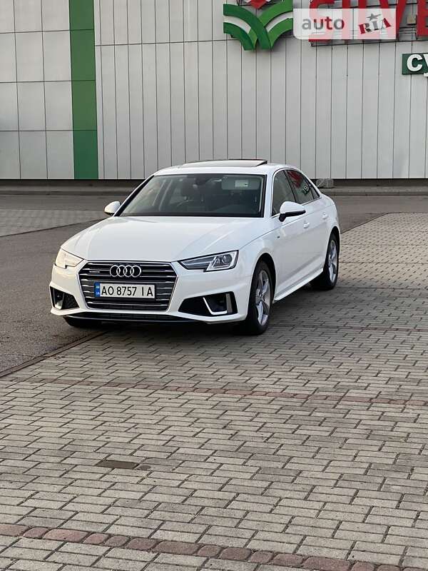 Седан Audi A4 2019 в Тячеві