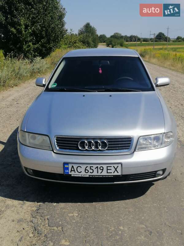 Седан Audi A4 1999 в Торчине