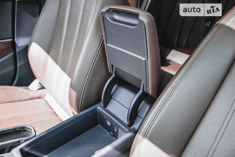 Седан Audi A4 2019 в Хусте