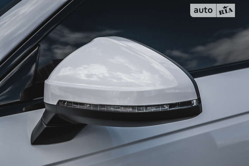 Седан Audi A4 2019 в Хусте