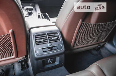 Седан Audi A4 2019 в Хусте
