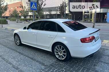 Седан Audi A4 2011 в Києві